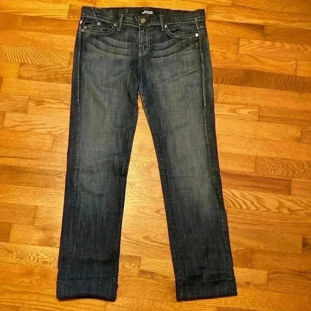 Rock & Republic Women’s Straight, Low Rise Cuffed Blue Denim Jeans, Size 29/8.